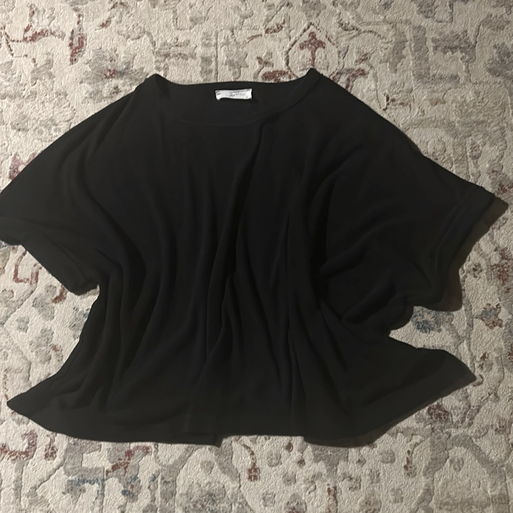 Carly Jean Los Angeles relaxed fit black top size small